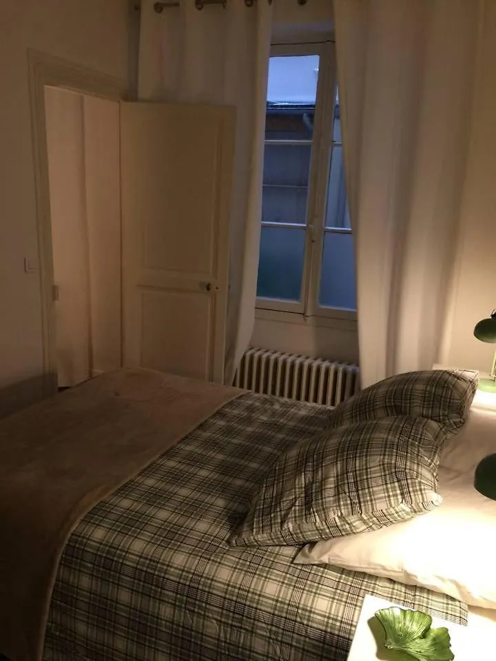 Esplanade Des Invalides Apartment Paris France